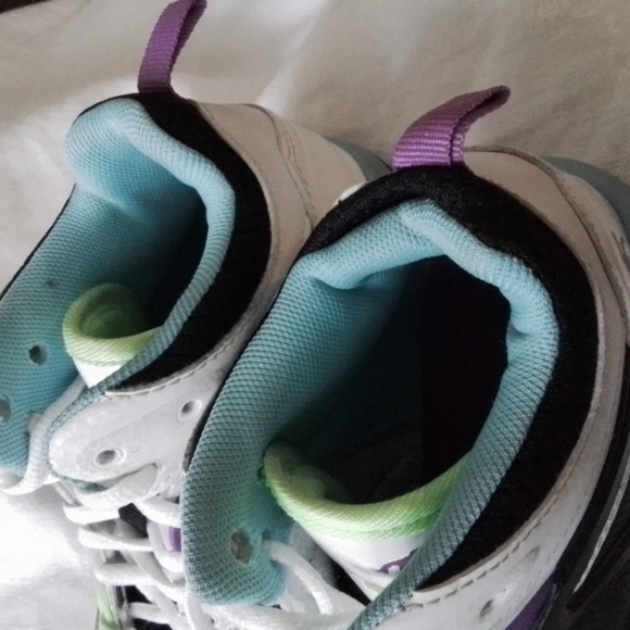 AND1 sneaker white/black/blue size 3 youth - Picture 14 of 15